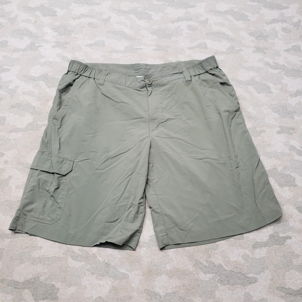 Columbia Shorts Mens 42x11 Green Omni-Shade Cargo Pockets Outdoors Hiking Travel